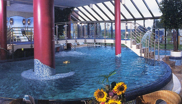 Pool 1996
